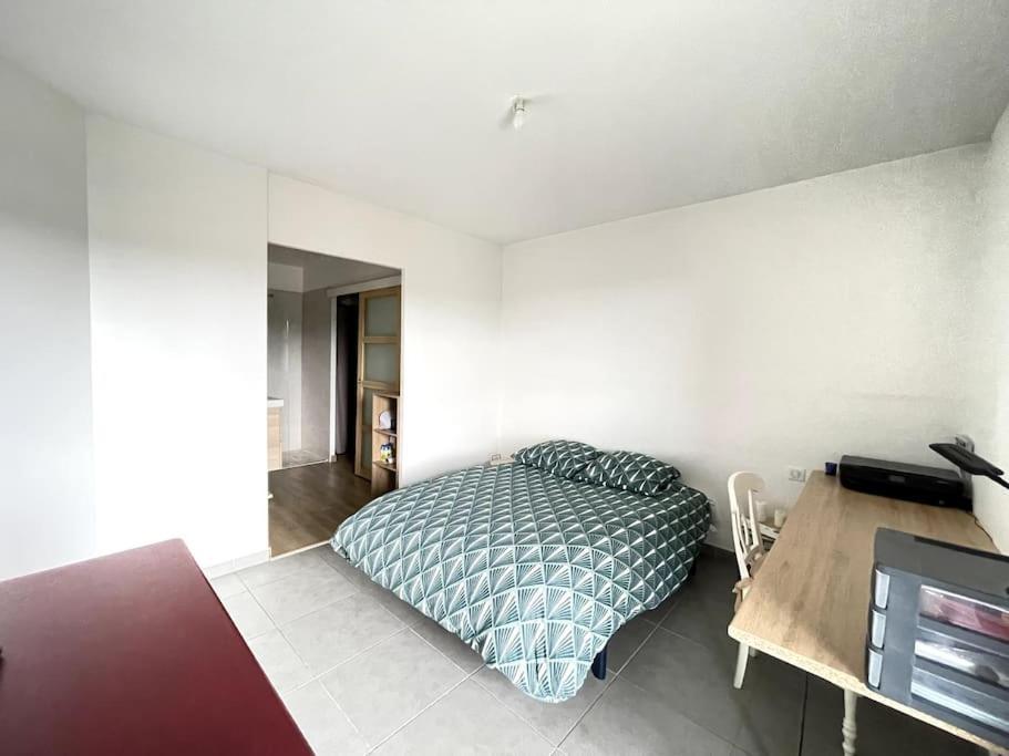 Spacieux T2 + Parking A 5 Min D'Aix Appartement Aix-en-Provence Buitenkant foto